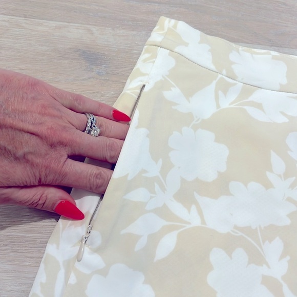 NWT G/Fore Hybrid Maverick Skort Golf Gfore Tonal Floral Wrap 4way Stretch Stone - Picture 7 of 12